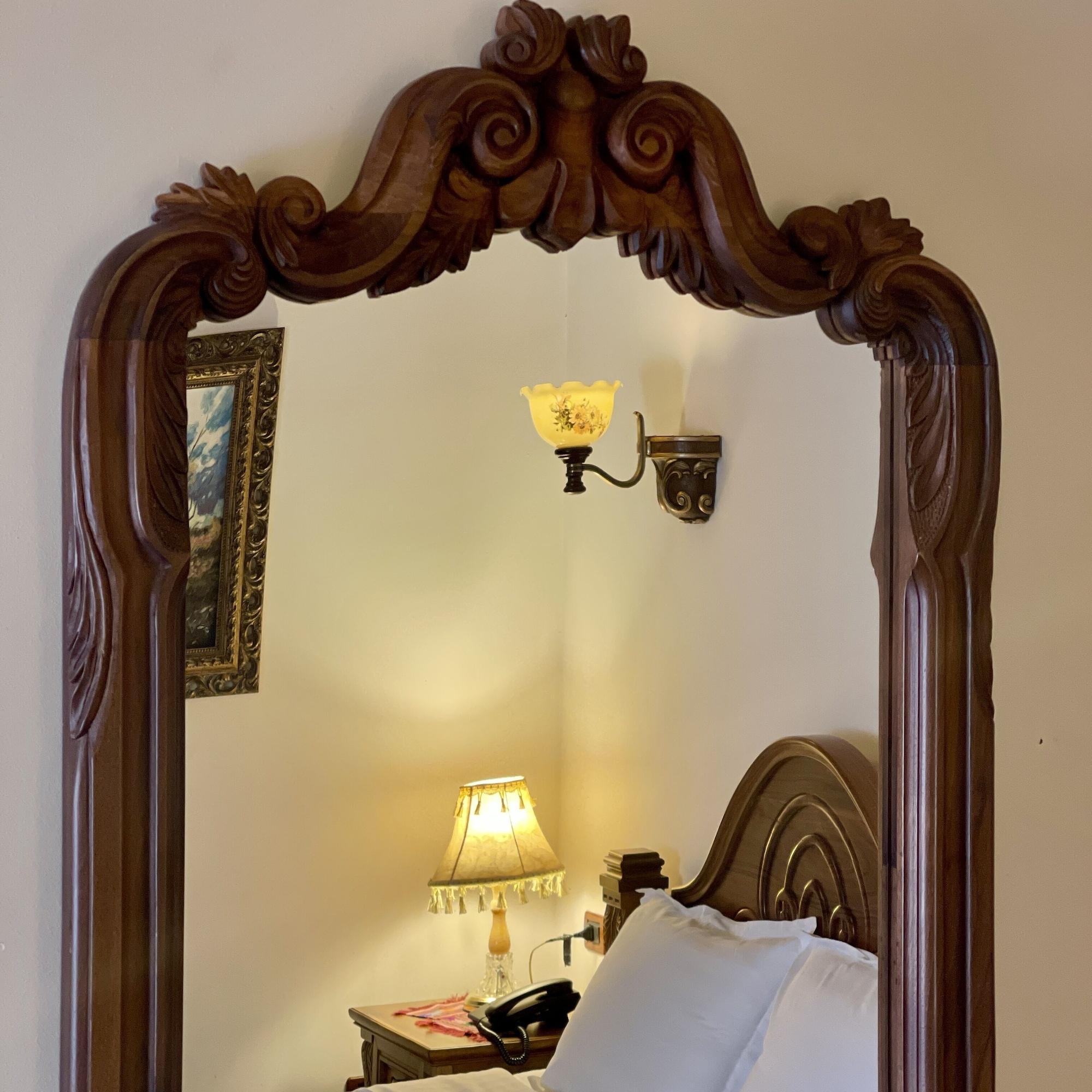 Brilant Antik Hotel Tirana Esterno foto