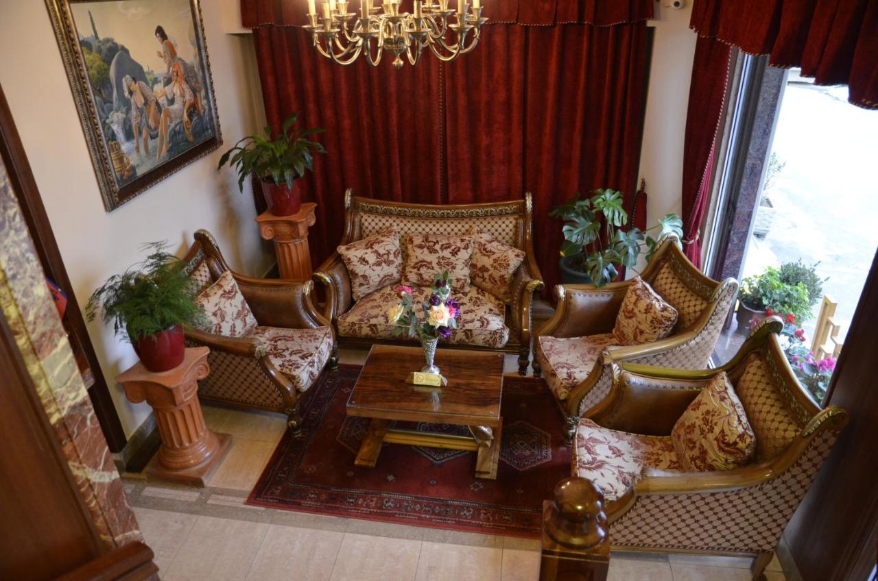 Brilant Antik Hotel Tirana Esterno foto